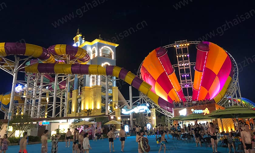 超级龙卷风水滑道提供了一种新的、刺激的水上体验