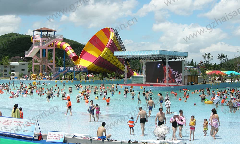 浙江宁波东钱湖水上乐园大喇叭、造浪池