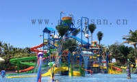 组合水滑梯，畅享水上乐趣